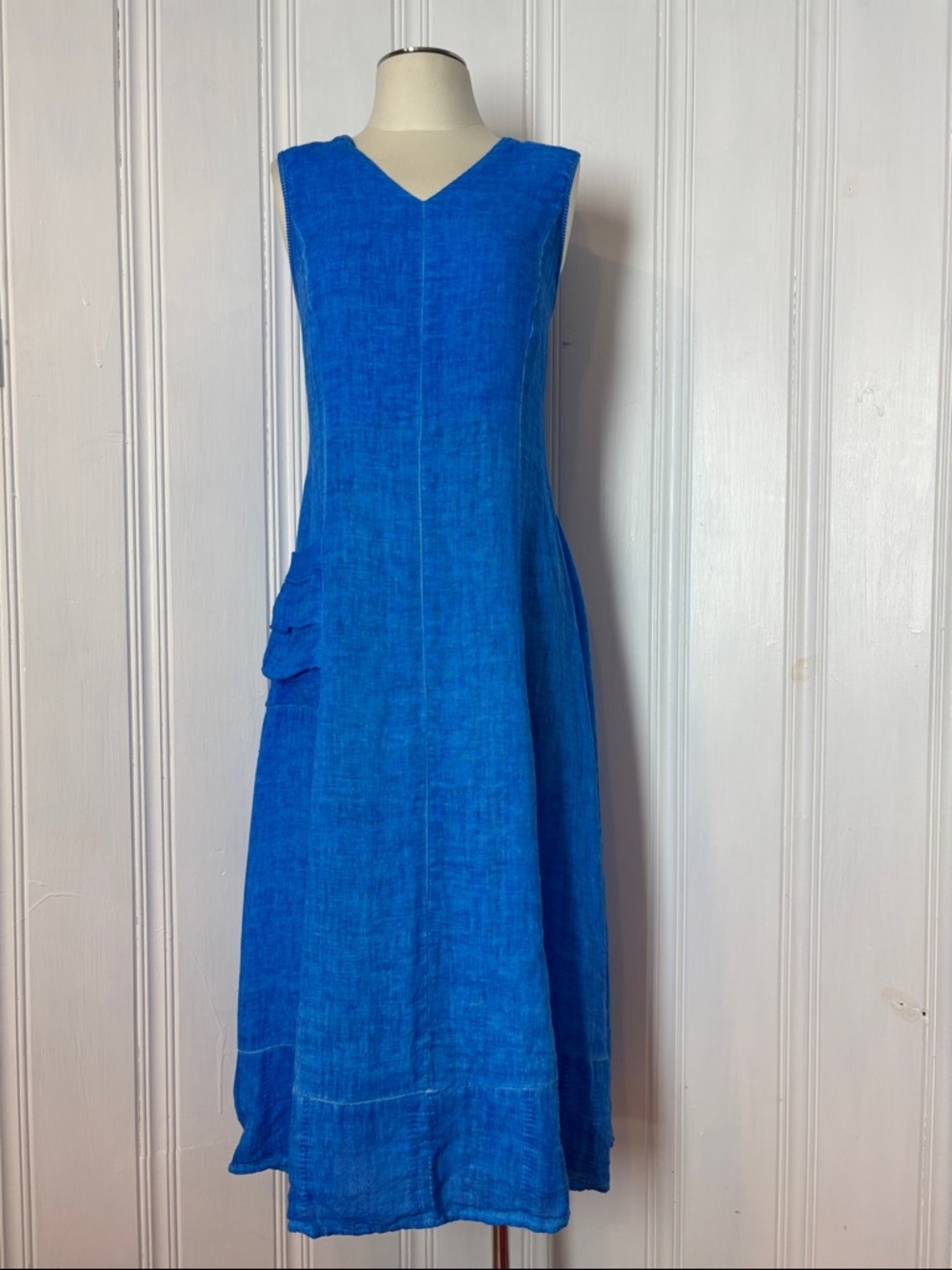 Carre Noir Linen Blue Maxi Dress | Sleeveless V-Neck Pocket Dress | Medium